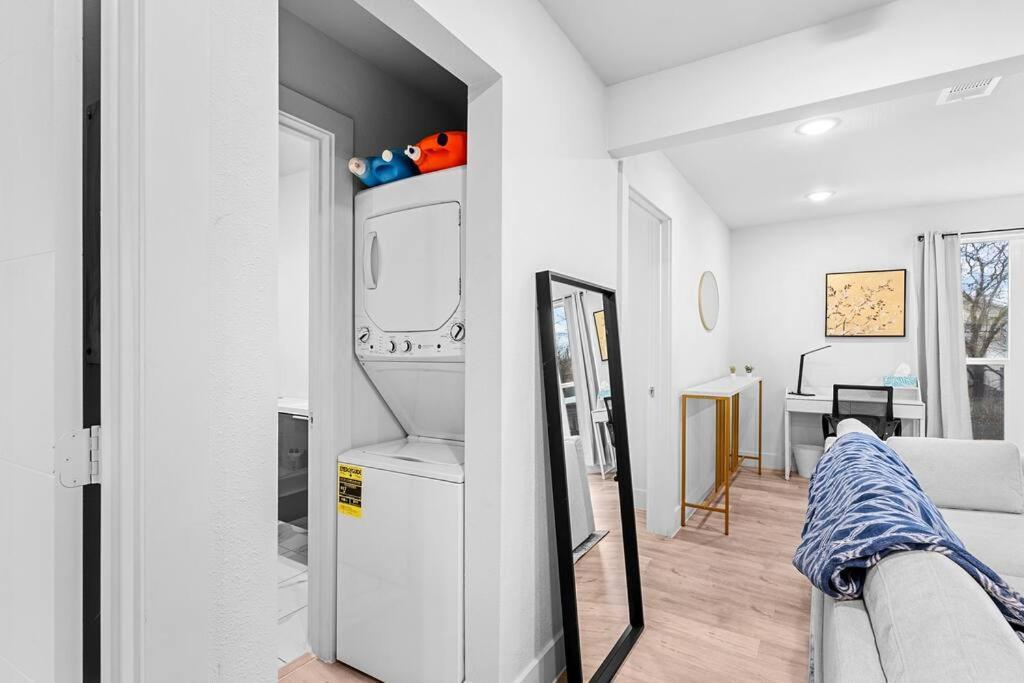 Stylish 2 Bed 1 Mile To Downtown Free Parking Villa Dallas Eksteriør bilde